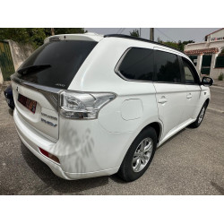 Mitsubishi Outlander 2.0 hybride rechargeable 4x4